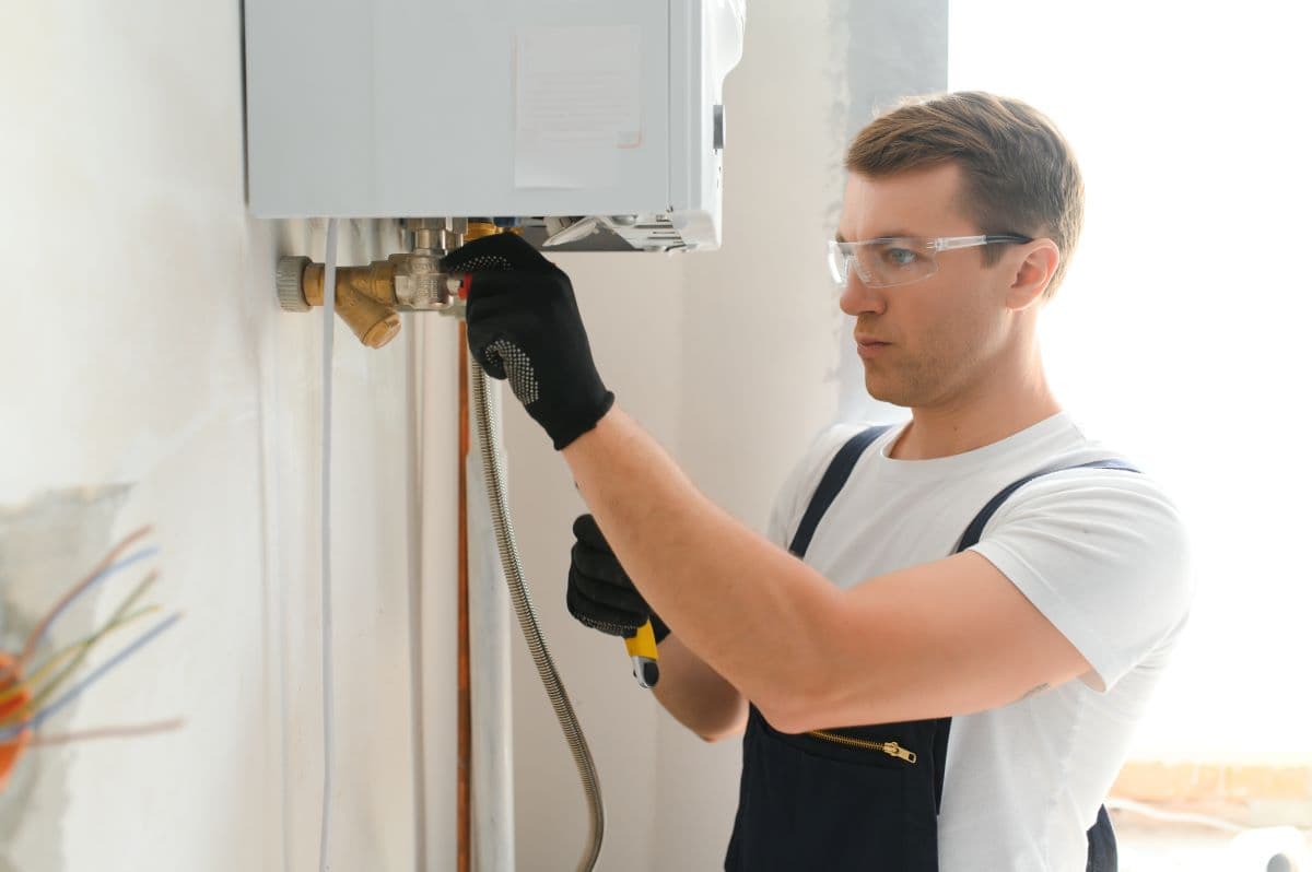 Featured image for Why Choosing a Union Plumber from S&S Mechanical is Your Best Bet for Water Heater Services in Reno and Sparks, Nevada
